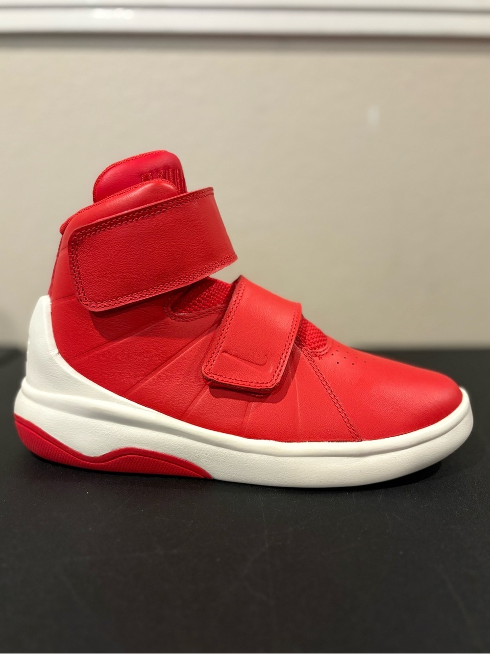 NIKE Big Kid Boys Marxman Sneakers 833916-600 Youth Size 5Y W/Box - Picture 2 of 11